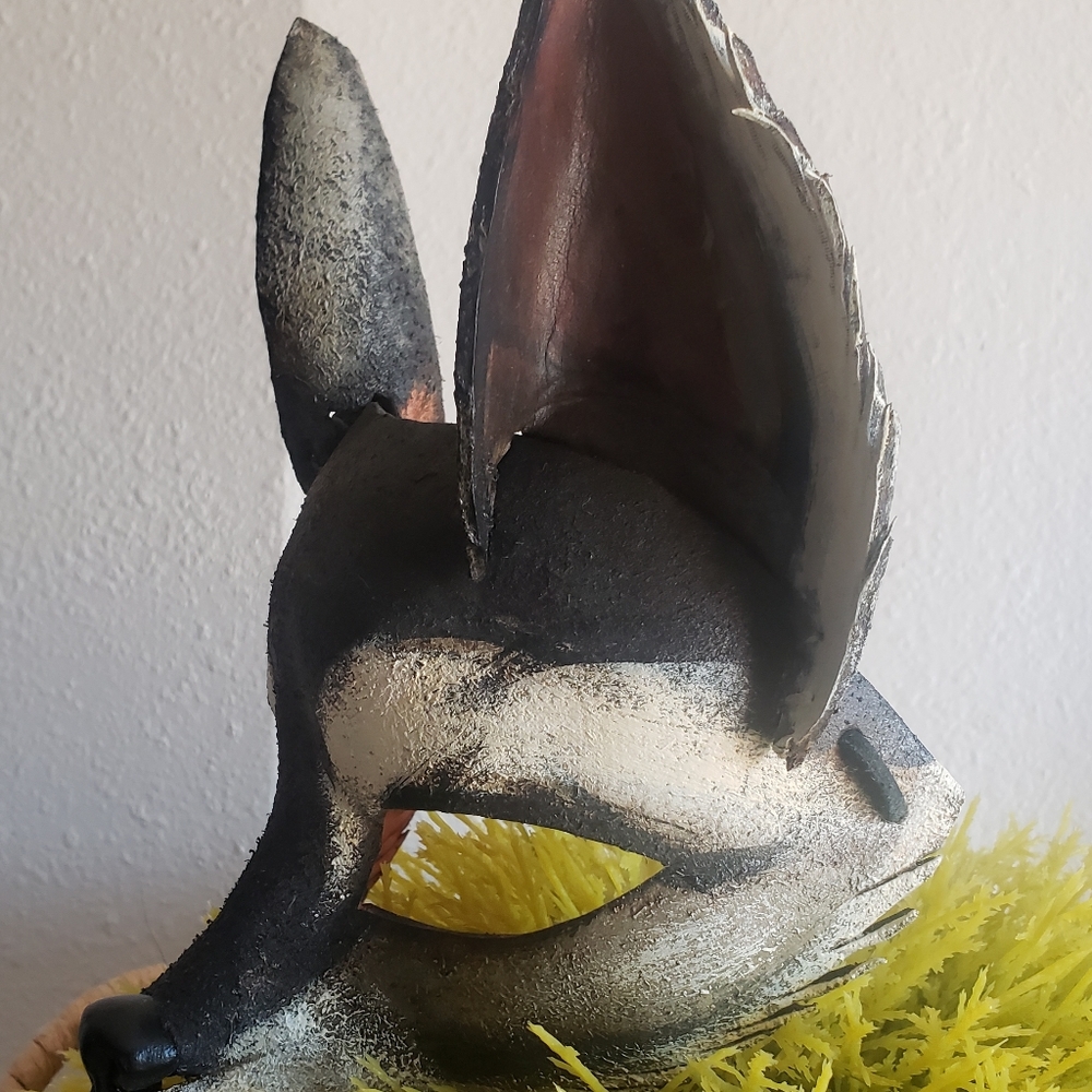 Mask - Picture 2 of 10